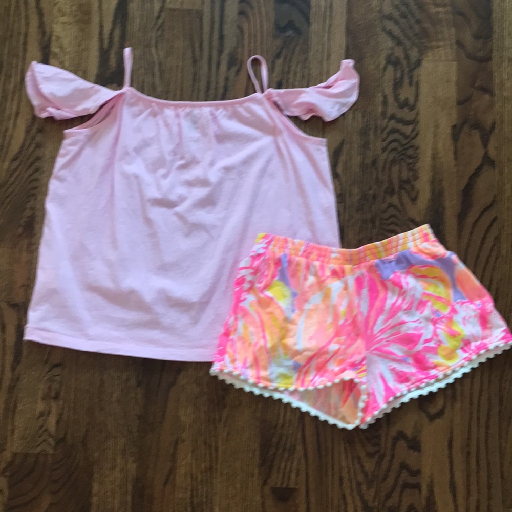 Like new Lilly Pulitzer tee & shorts, sz L & M